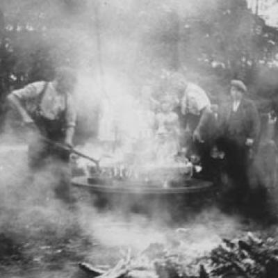 Fitting A Metal Rim To A Cartwheel